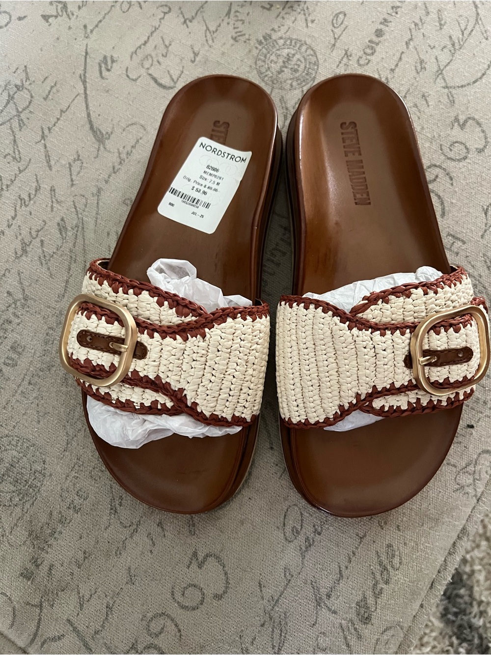 Steve Madden Cream Woven Buckle Slide Sandals with Brown Footbed NWT (no box)